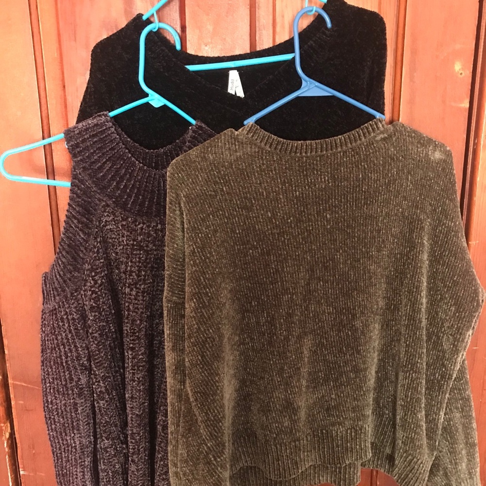 Sweater lot